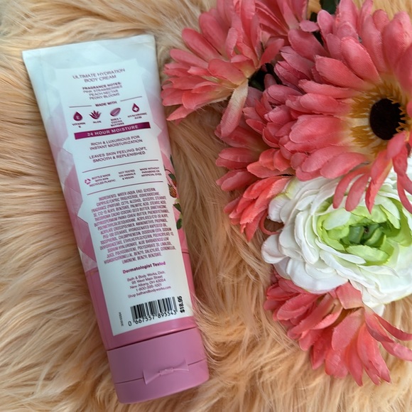 Gingham Gorgeous Scented Body Cream 8oz Bath & Body Works NEW! - Picture 2 of 3